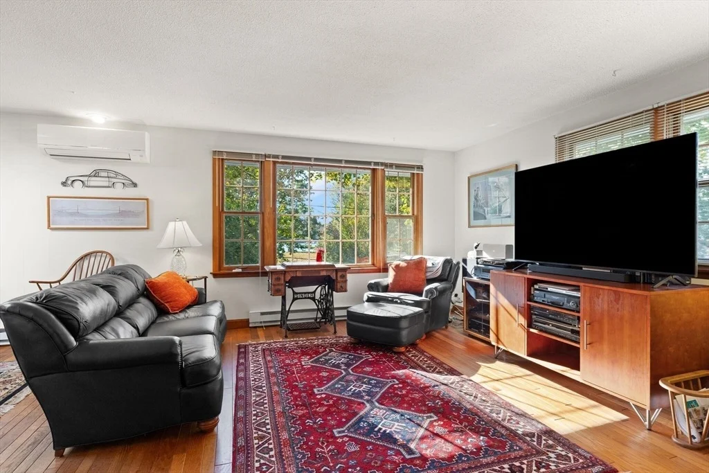 Photo of 109 Riverview Rd