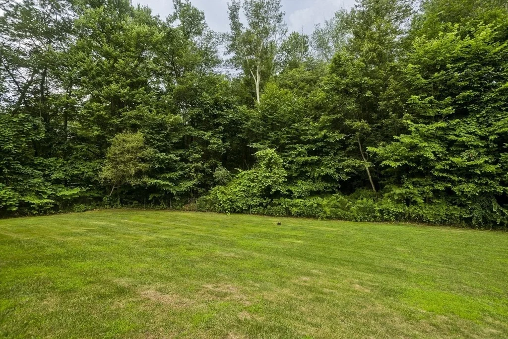 Photo of 25 Davis Rd