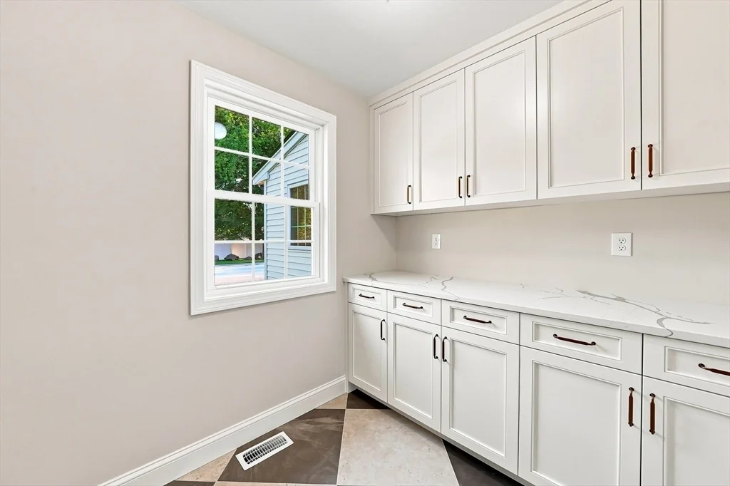 Photo of 7 Viking Rd