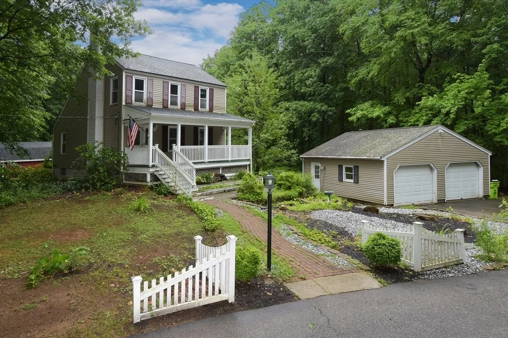 Photo of 357 Barre Rd