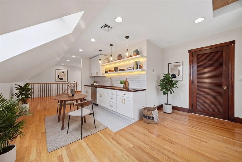Photo of 131 Range Heights Rd