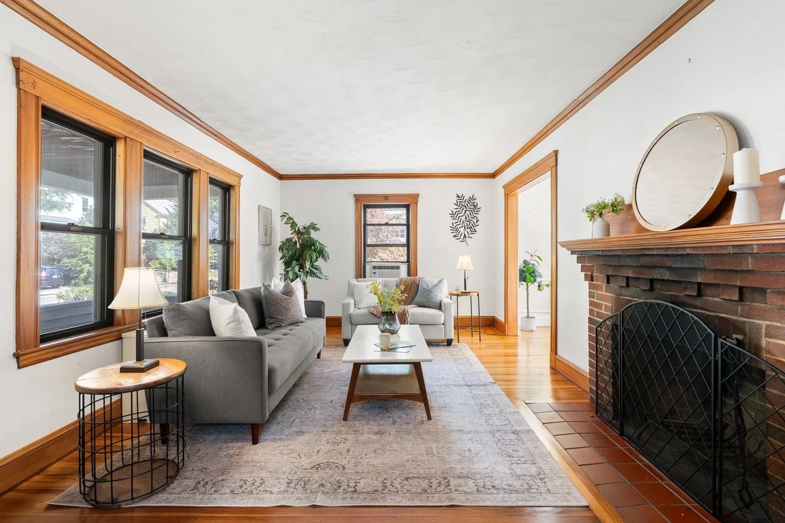 Photo of 152 Mount Vernon St
