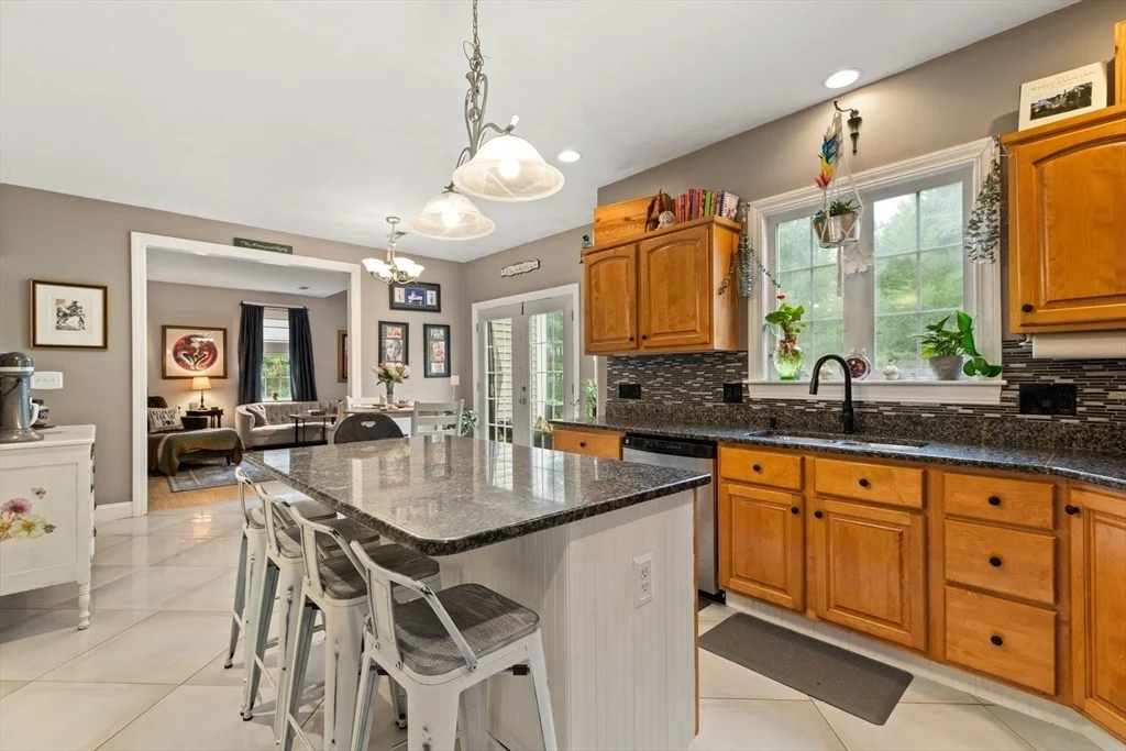 Photo of 566 Mendon Rd