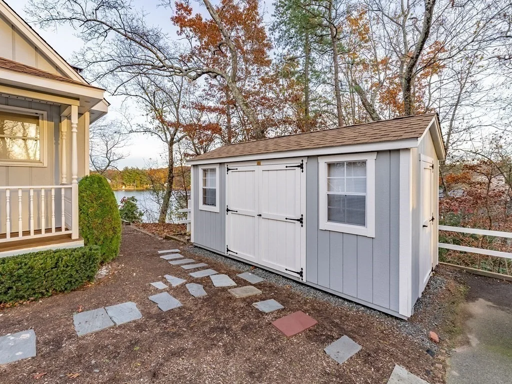 Photo of 24 Shore Rd