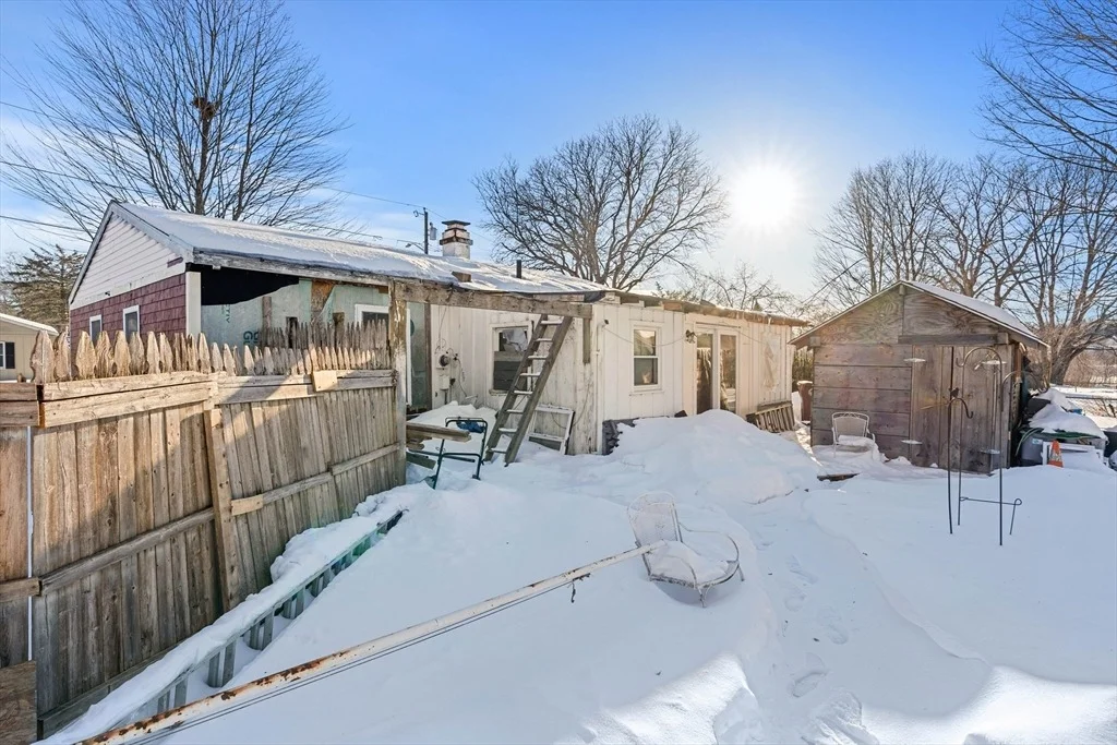 Photo of 194 River Rd