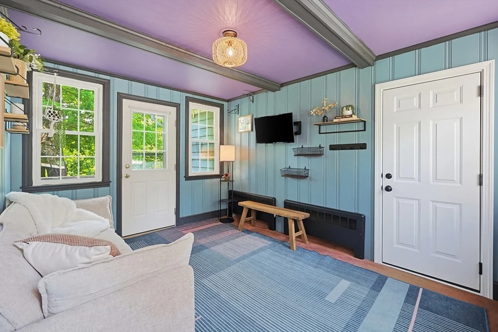 Photo of 281 Scott Rd