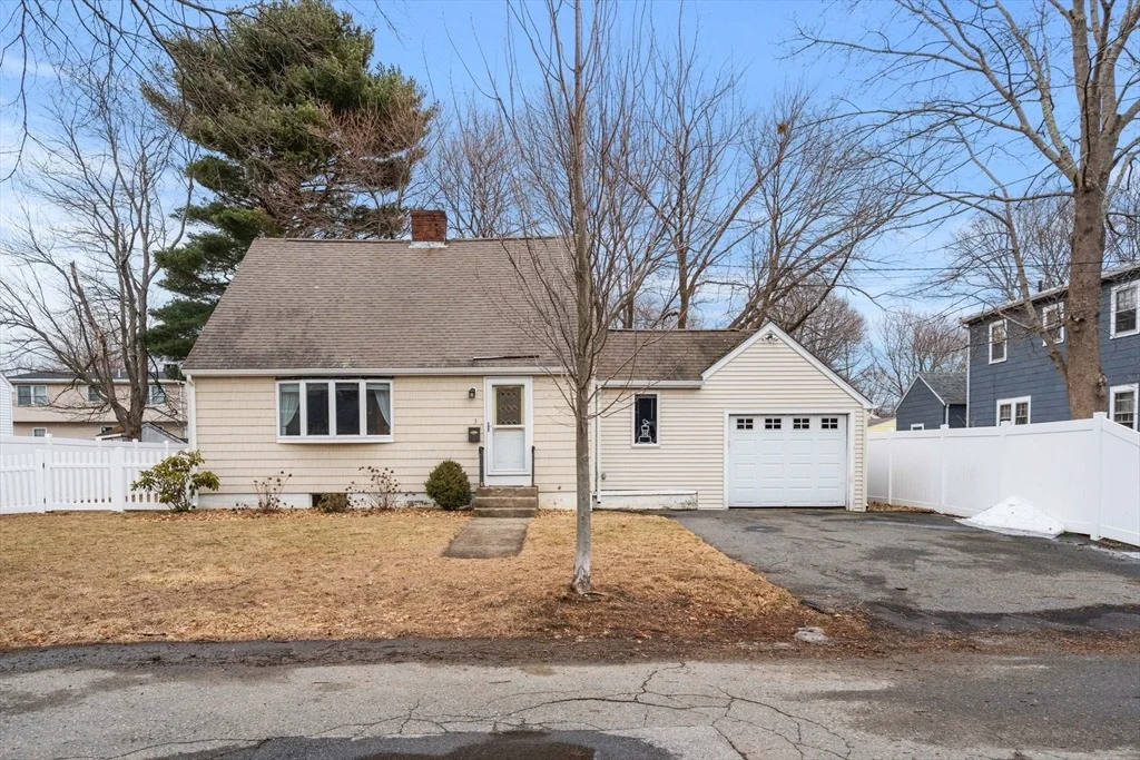 Photo of 3 Gray Rd.