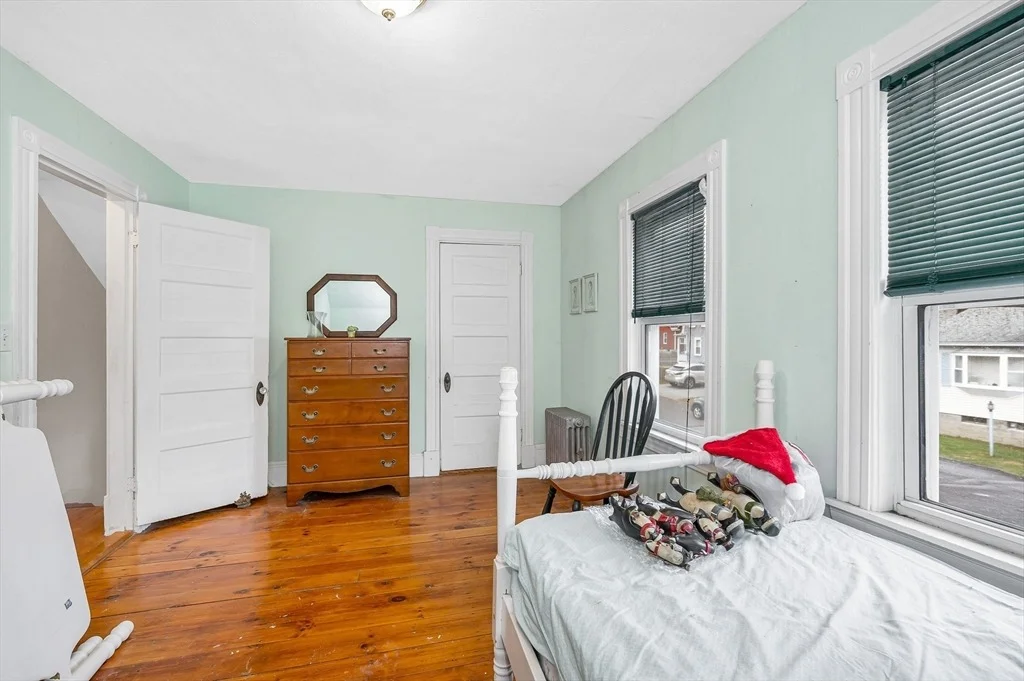 Photo of 2 Light Ave