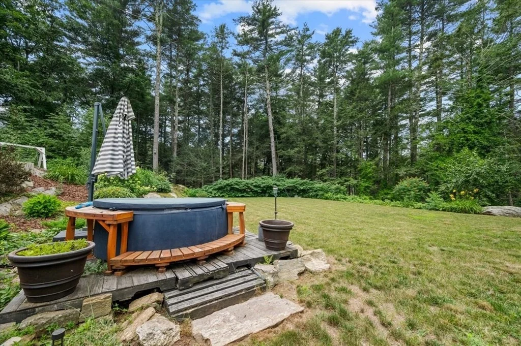 Photo of 320 Alpine Dr