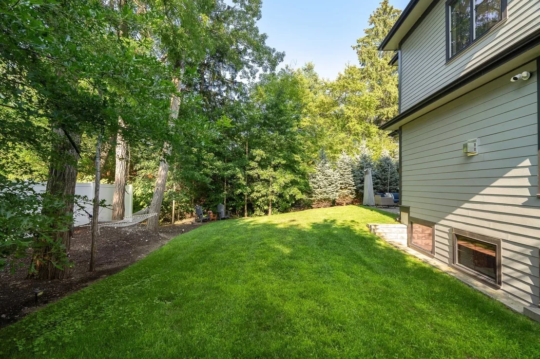 Photo of 32 Lantern Ln