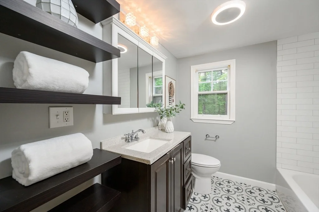 Photo of 33 Moose Hill Parkway
