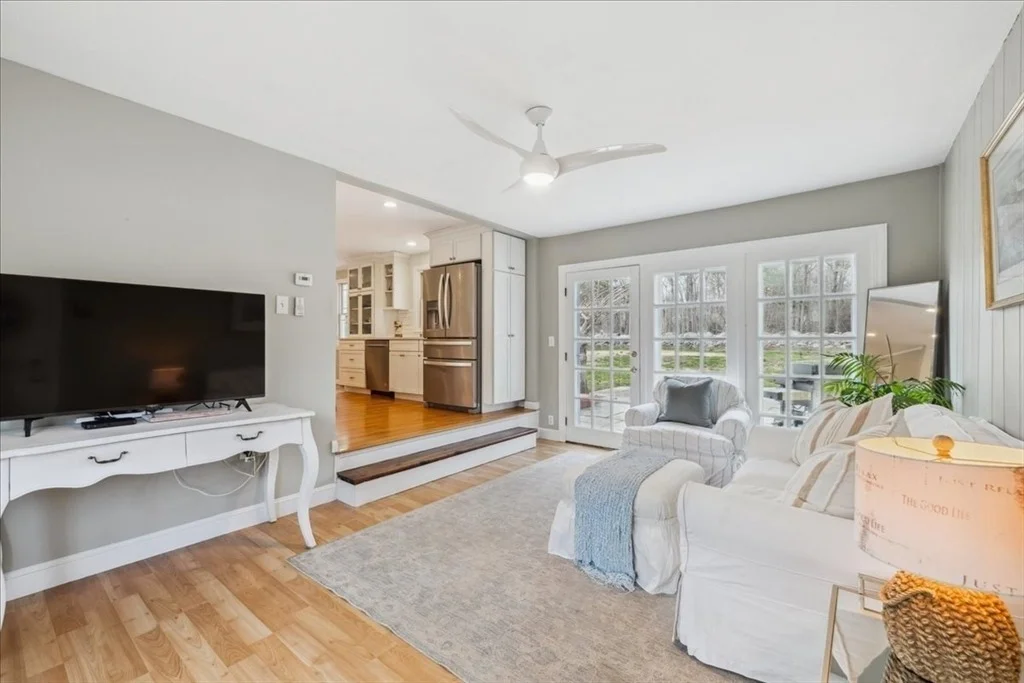 Photo of 12 Longmeadow Rd