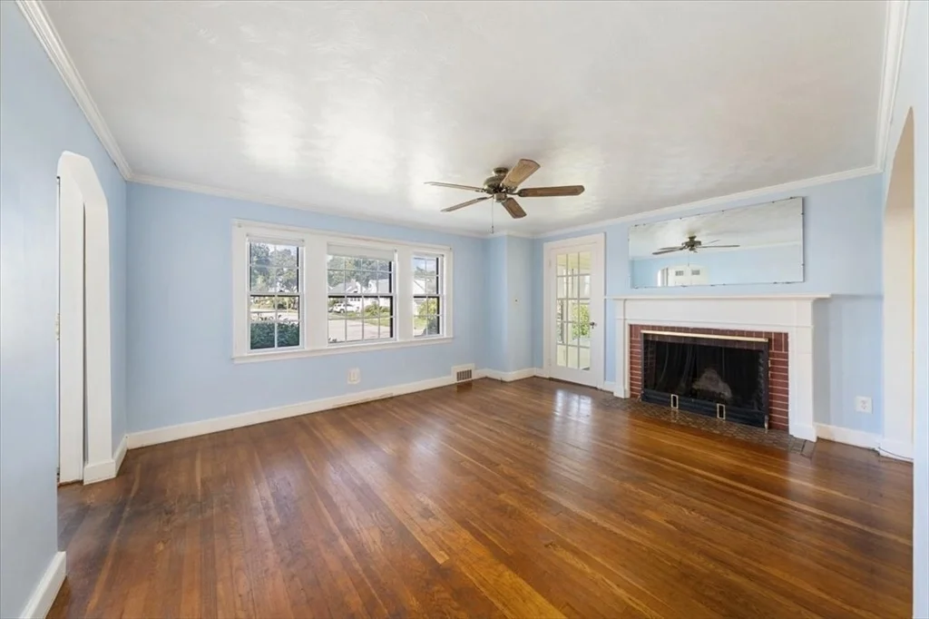 Photo of 34 Aberdeen Ave.