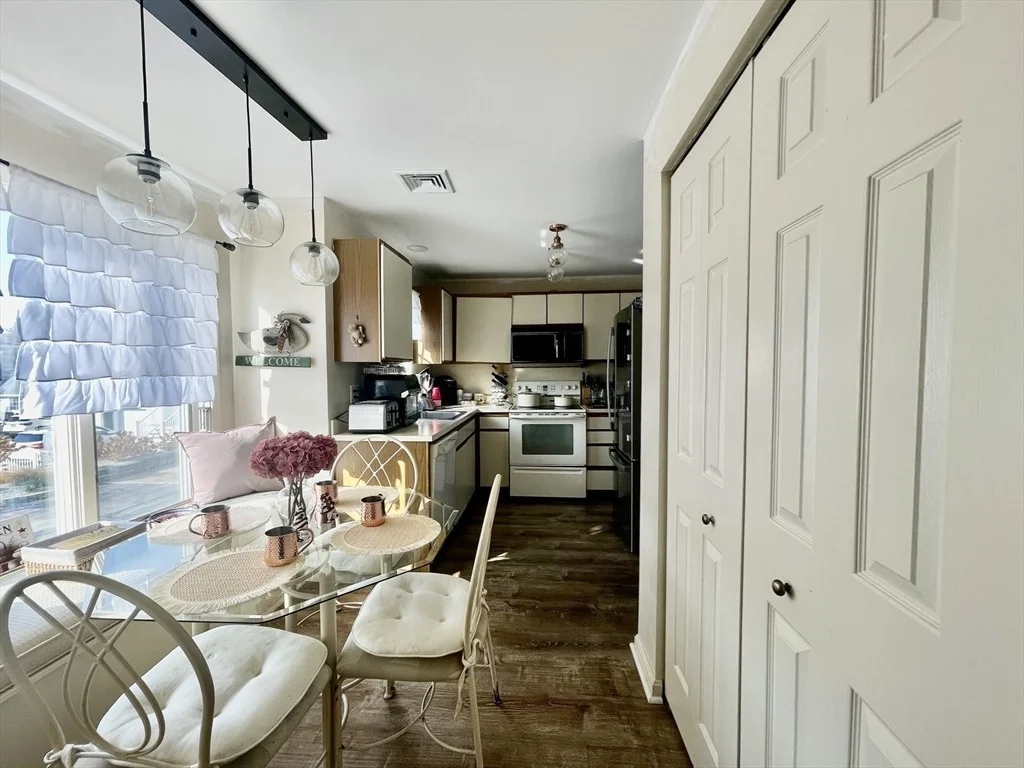 Photo of Unit 6604 at 700 Shore Dr