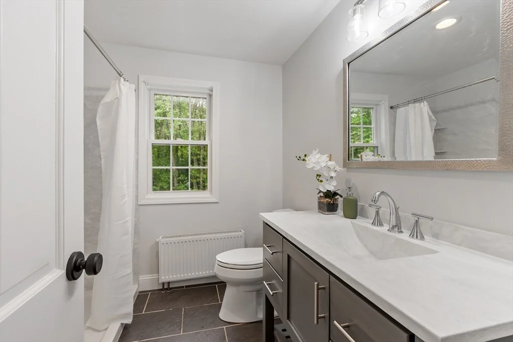 Photo of 254 Taylor Rd