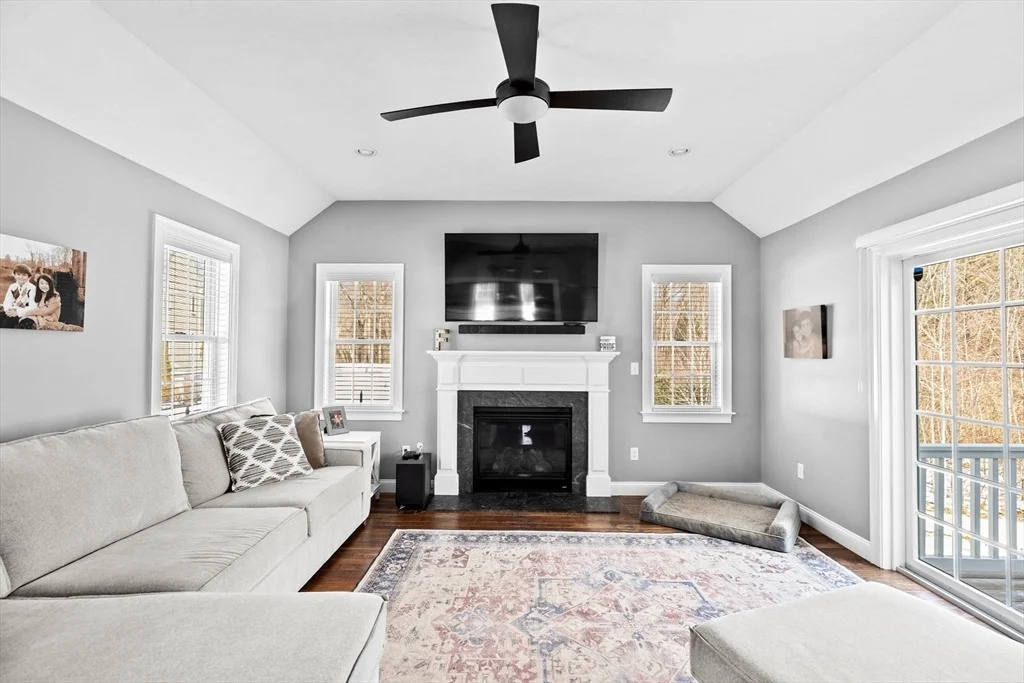 Photo of 22 Colonial Dr