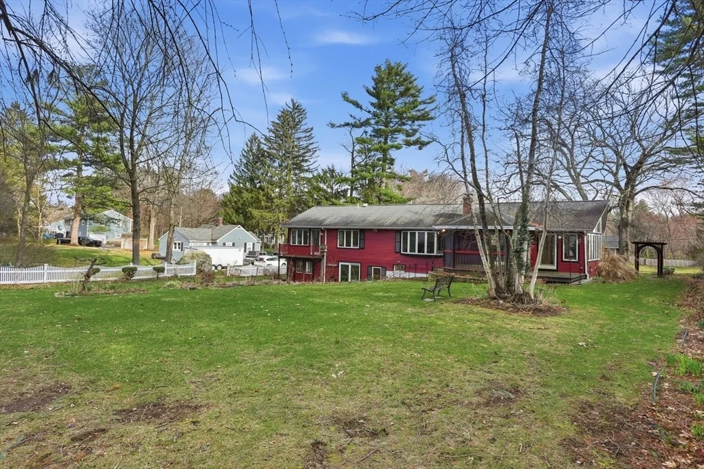 Photo of 15 Old Marlboro Rd