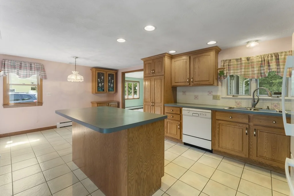 Photo of 1 Robin Road