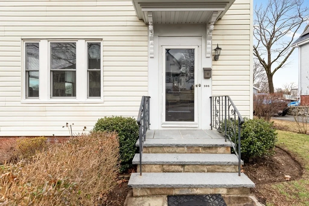 Photo of 108 Pine Grove Avenue