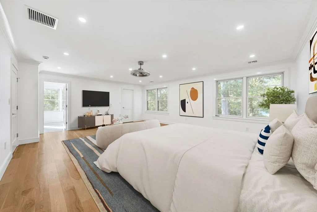 Photo of 311 Dedham Ave