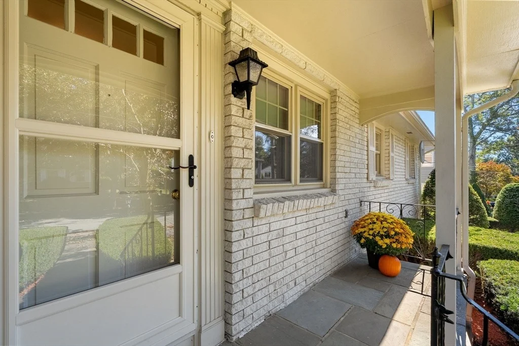 Photo of 39 Walsh Ave