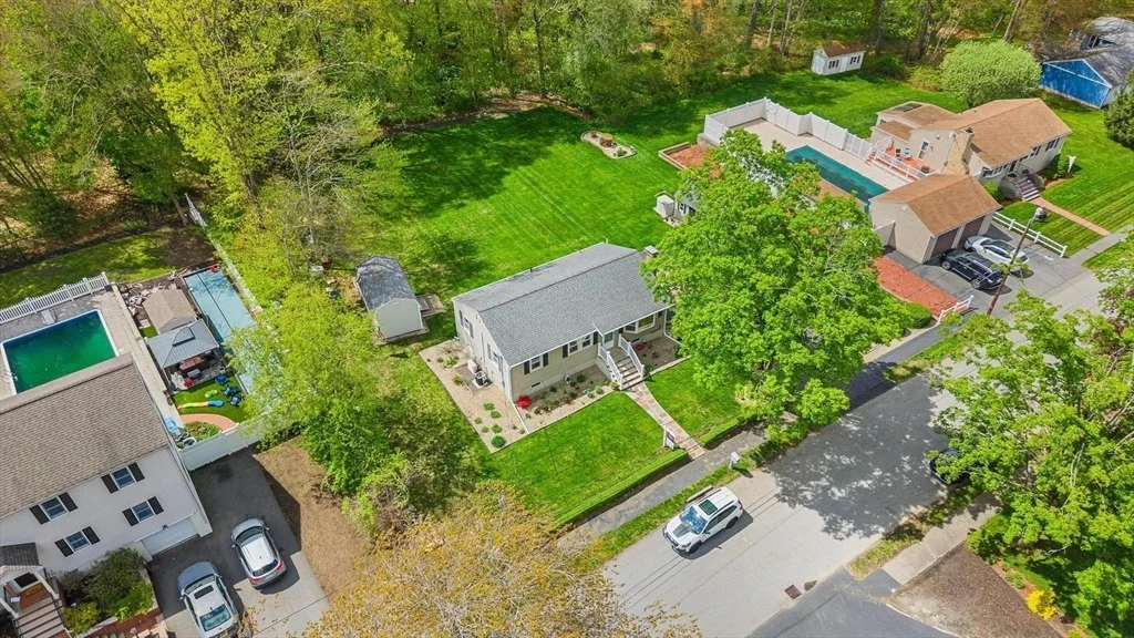 Photo of 44 Batchelder Road