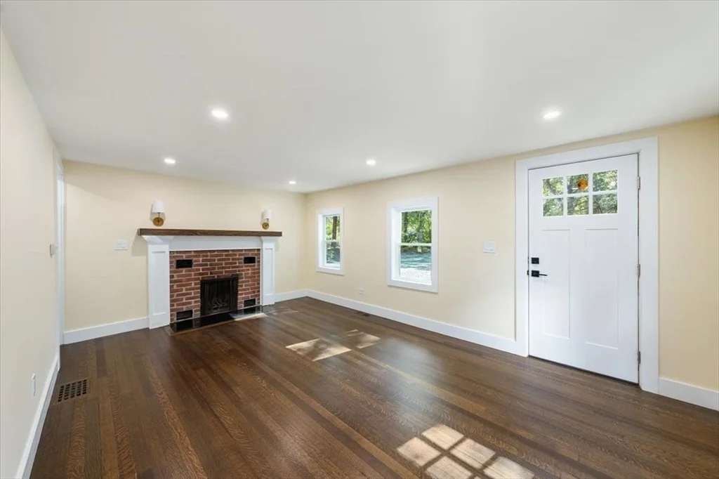 Photo of 42 Dakin Road
