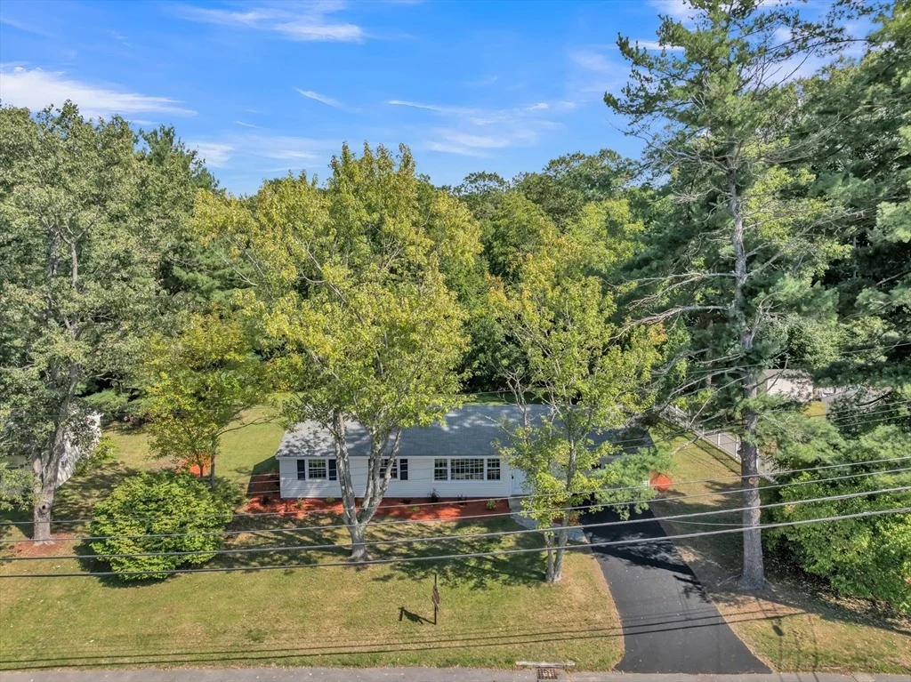 Photo of 33 Ruthellen Rd
