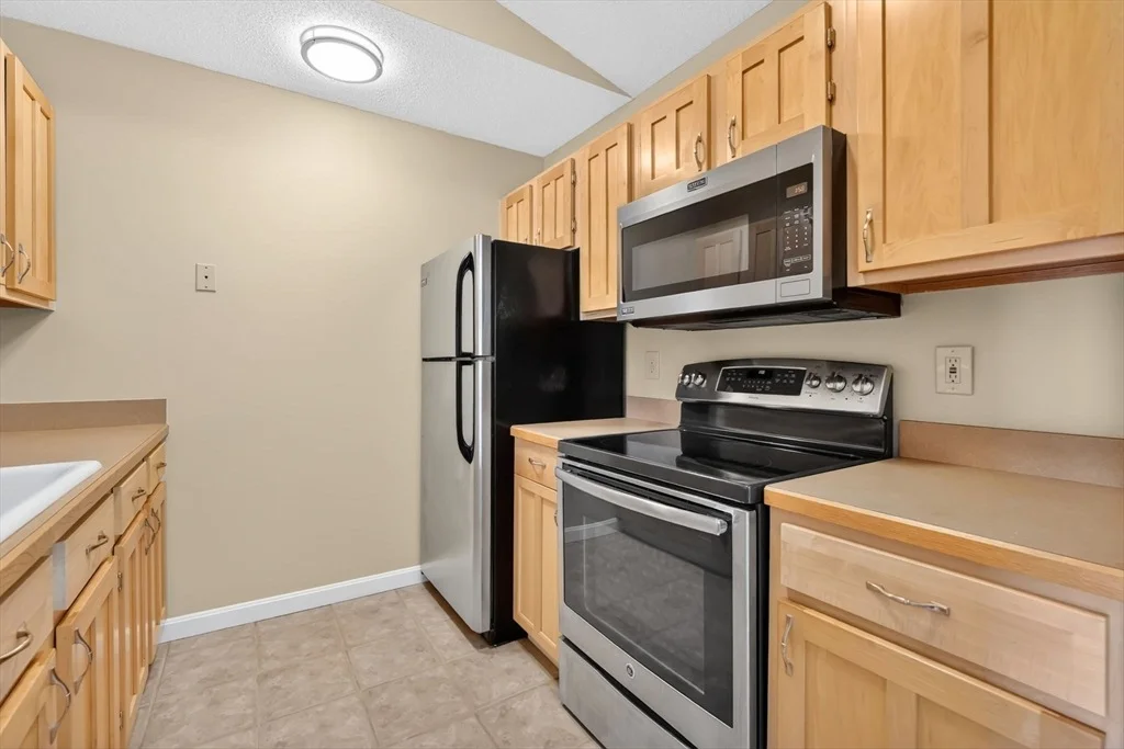 Photo of Unit J at 16 Maple Crest Cir