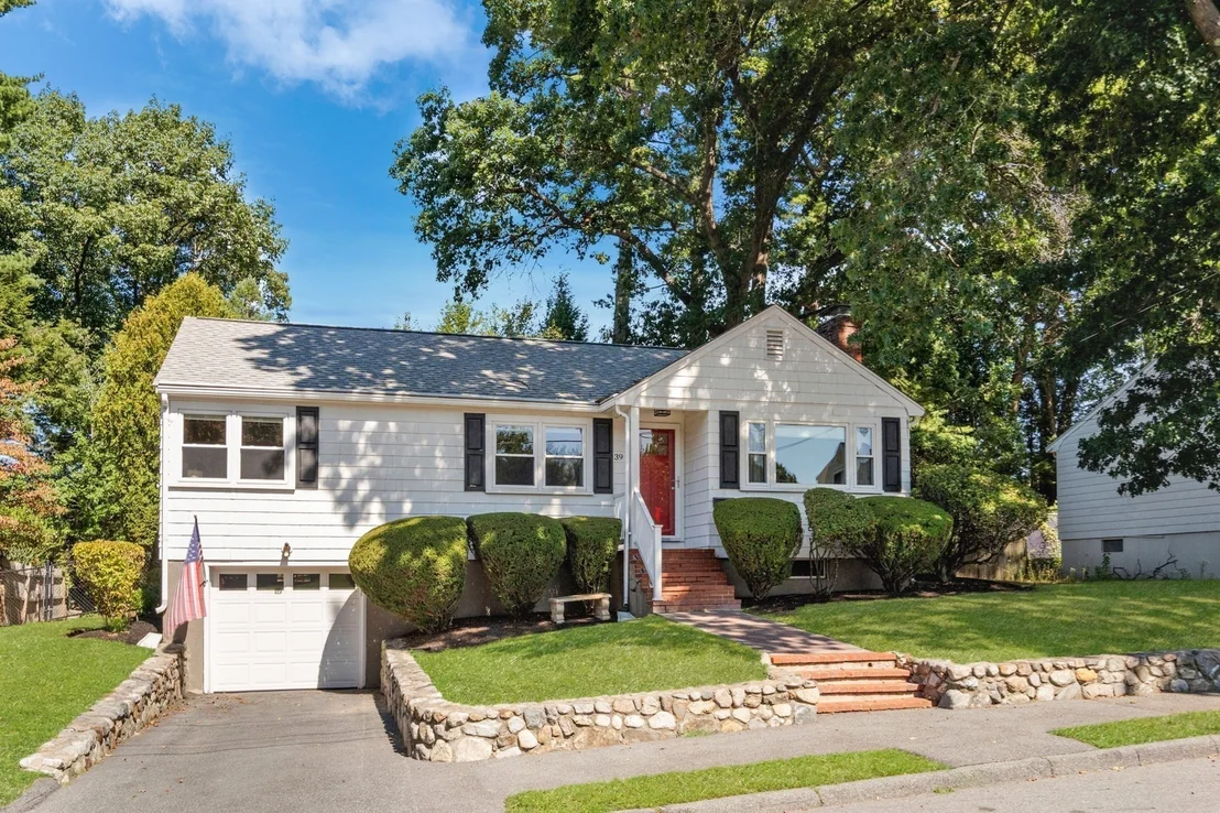 Photo of 39 Robin Rd