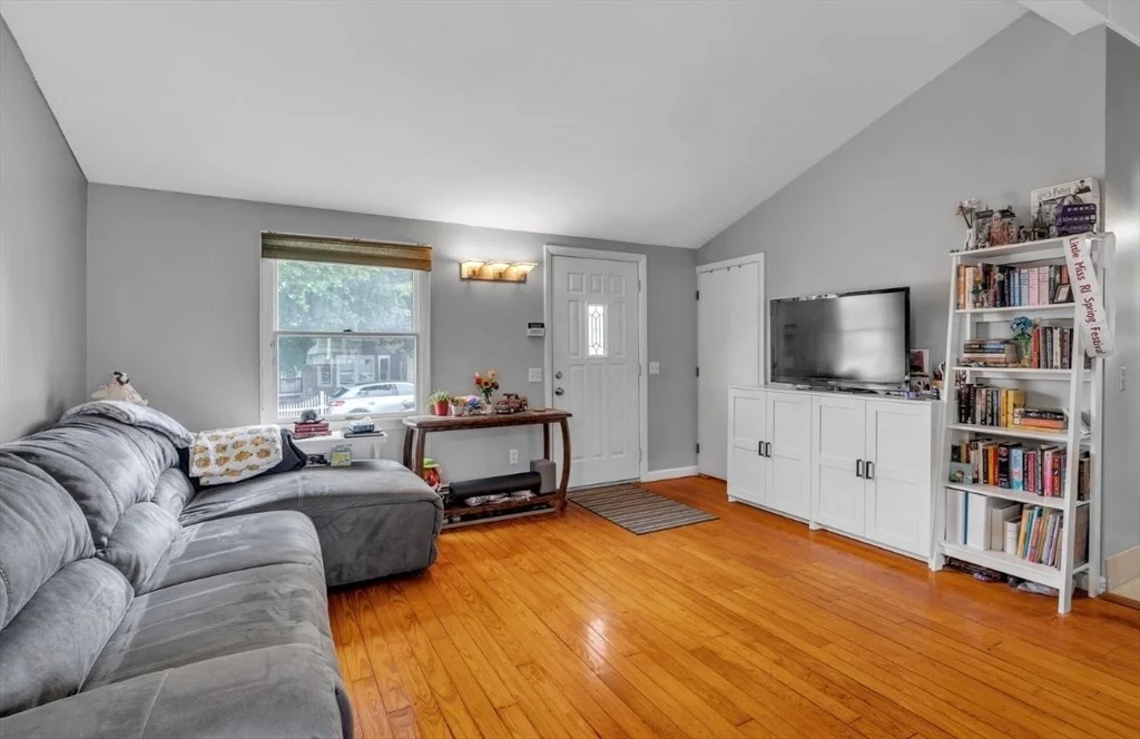 Photo of 5 Arcadia Ave