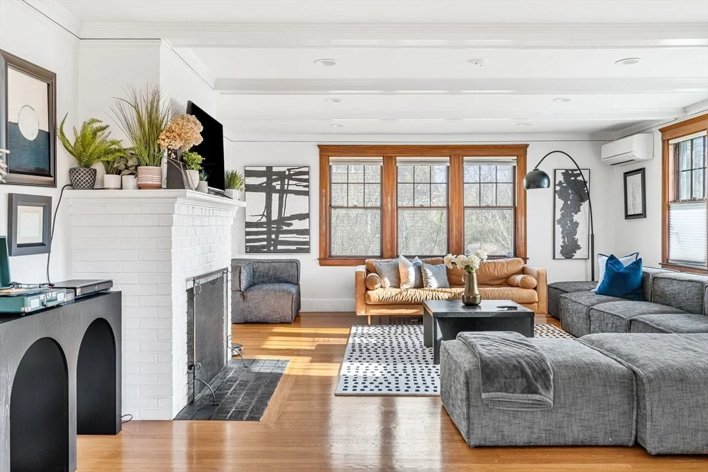 Photo of 711 Webster Street