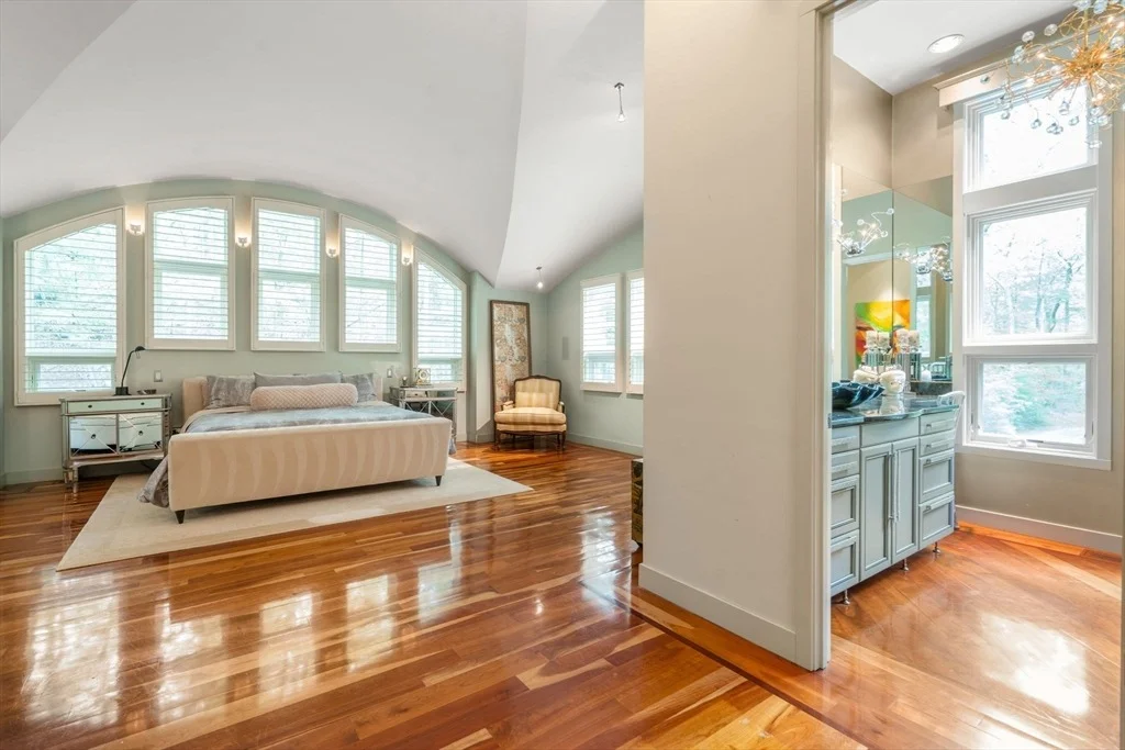 Photo of 44 Maple Street