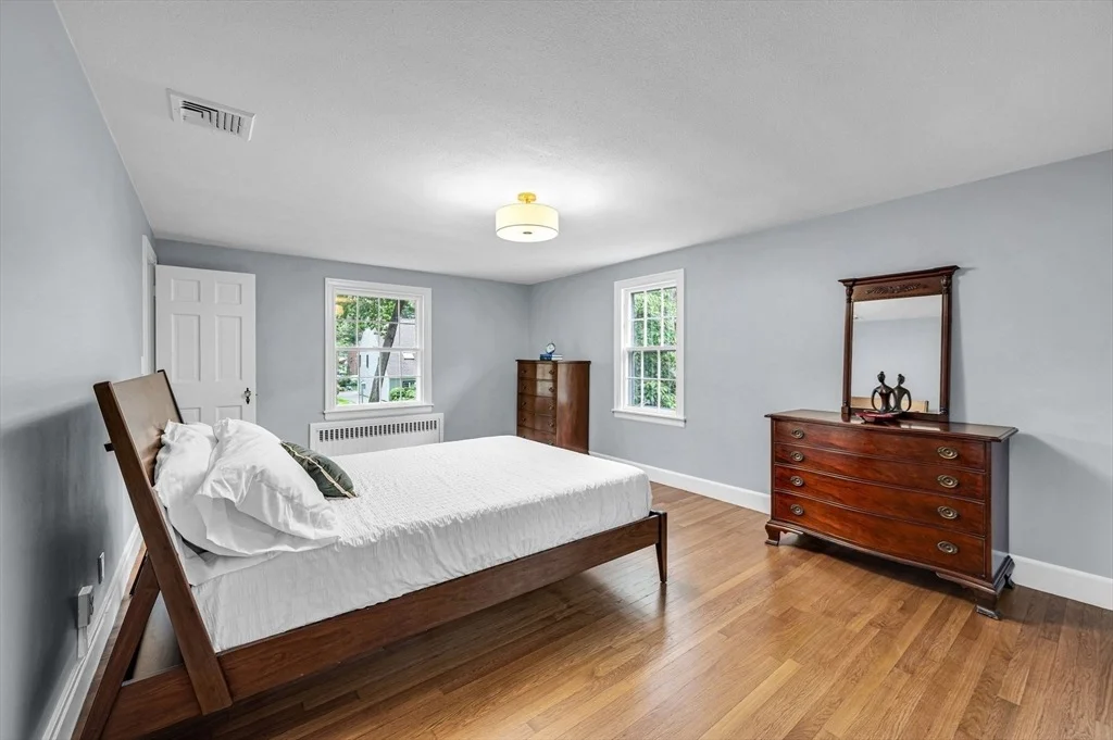 Photo of 28 Brittany Rd