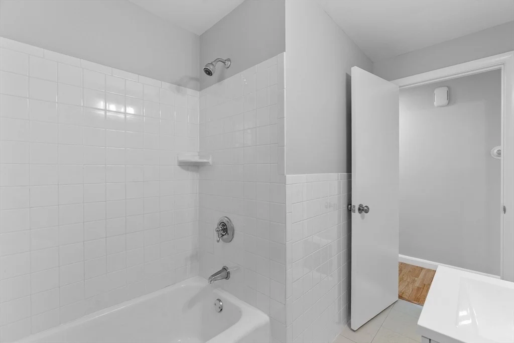 Photo of 441 Potter Road
