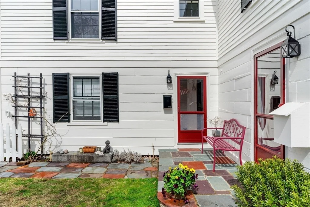 Photo of Unit 2 at 7 Glover Square
