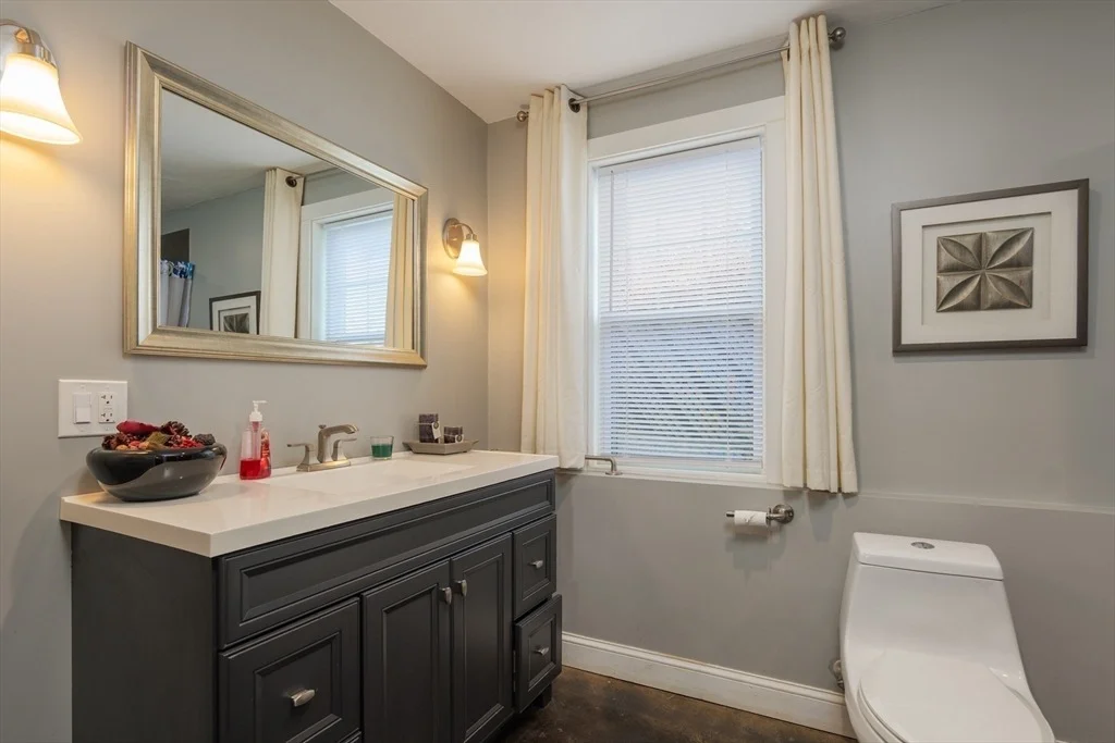 Photo of 9 Raddin St