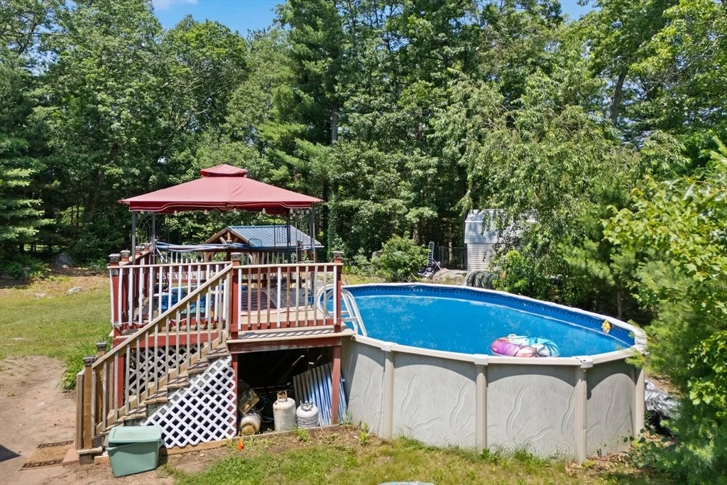 Photo of 215 Donohue Rd