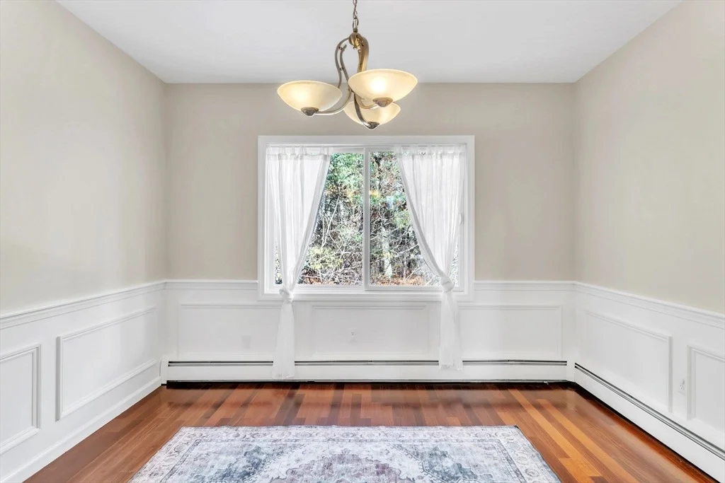 Photo of 11 Bonair Dr