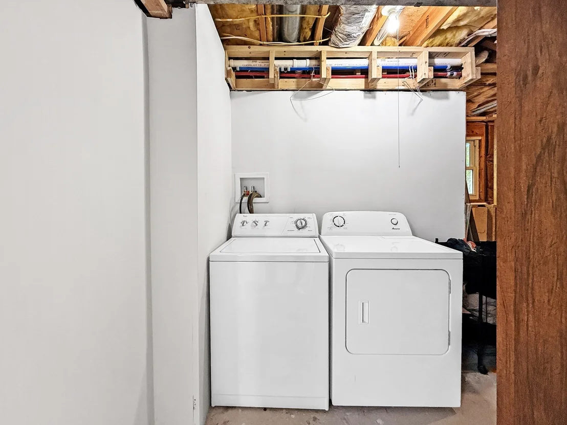 Photo of 23 Iona Ave