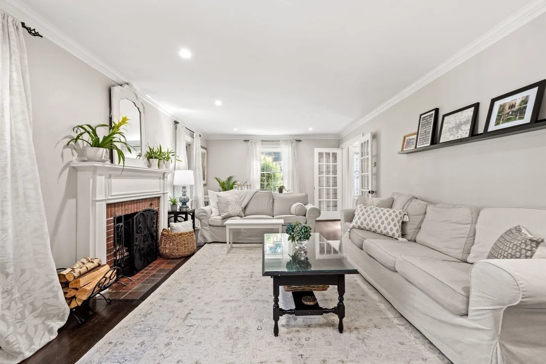 Photo of 19 Edward Avenue