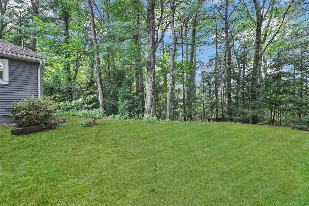 Photo of 8 Fox Hill Dr