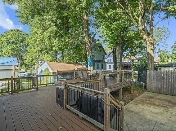 Photo of 275 Broadway St