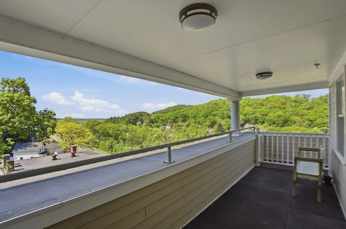 Photo of Unit 332 at 18 Eagle Nest