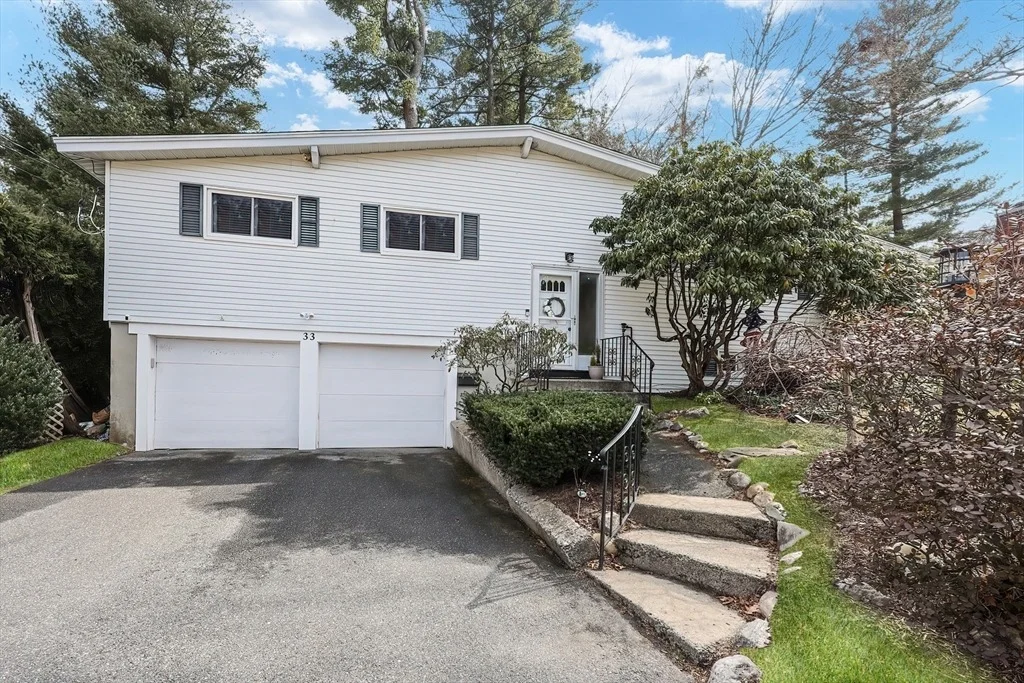 Photo of 33 Debra Lane