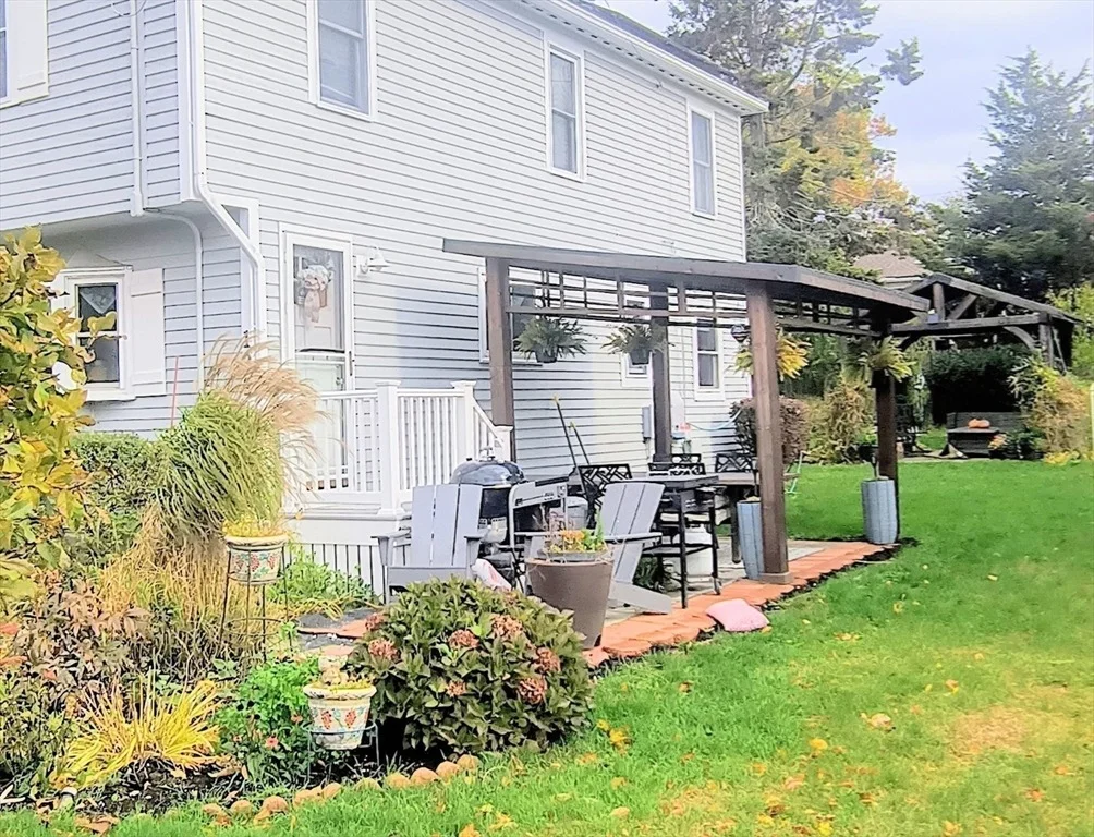 Photo of 122 June St.