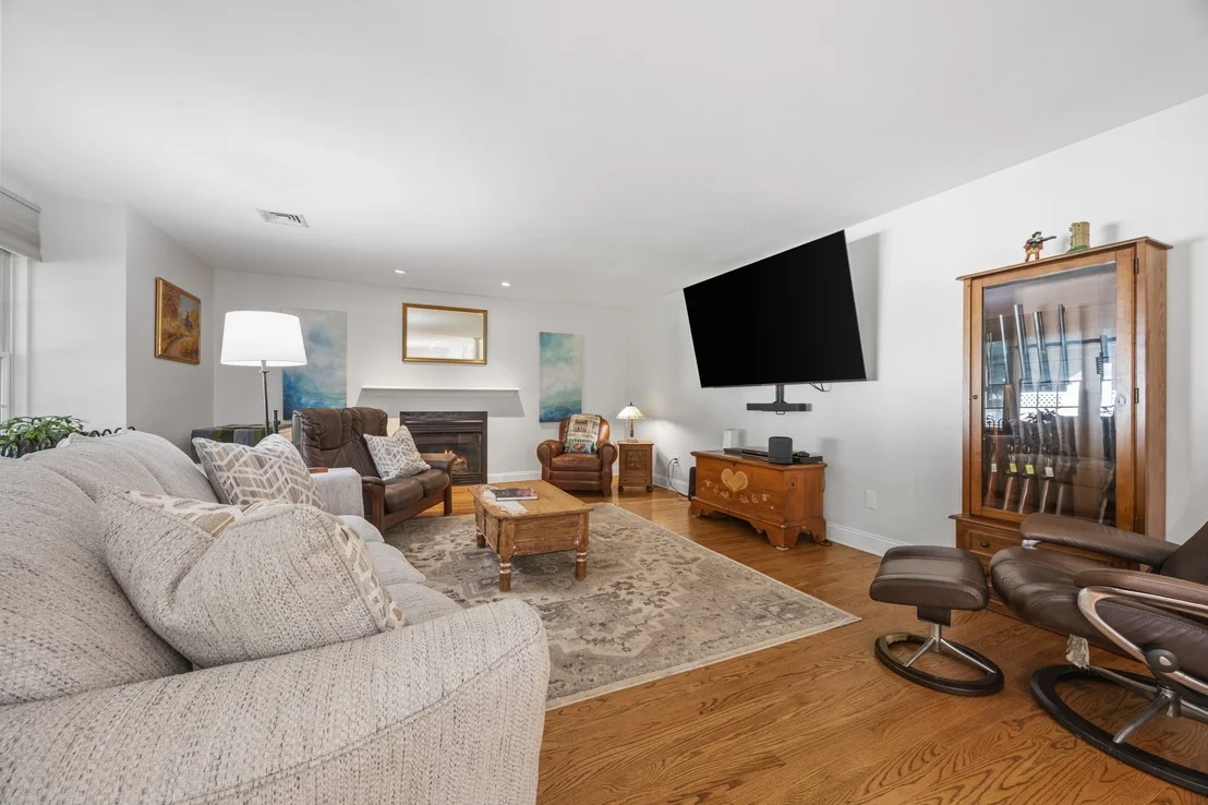 Photo of 101 Diniz Drive