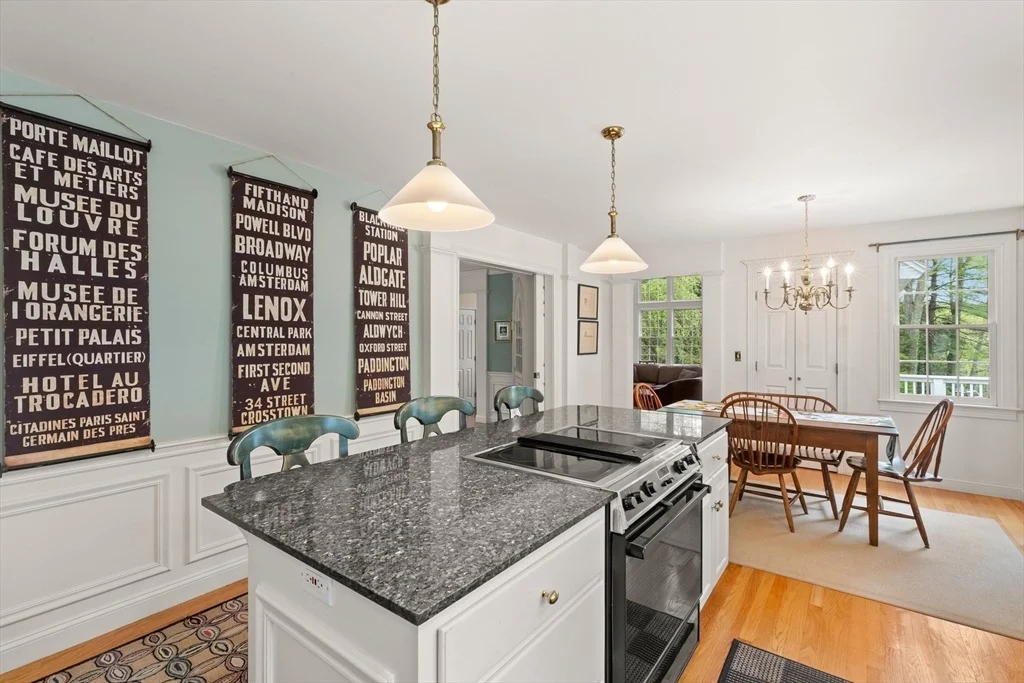 Photo of 151 River Rd
