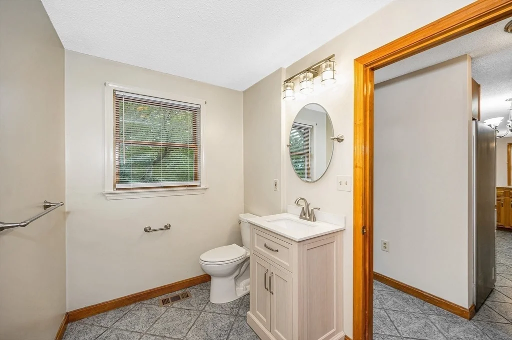 Photo of 91 Leonard Circle