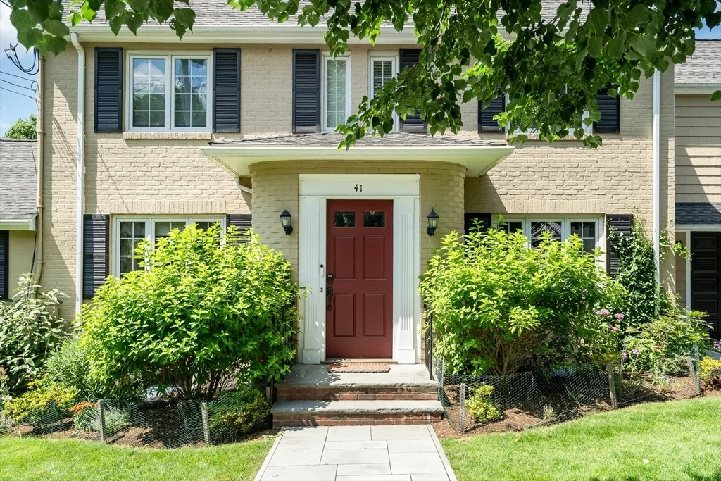Photo of 41 Amherst Rd